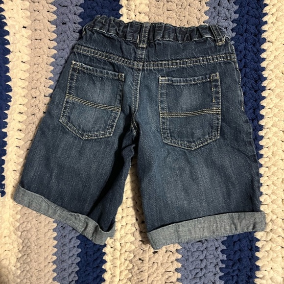 5T Shorts - Picture 8 of 9